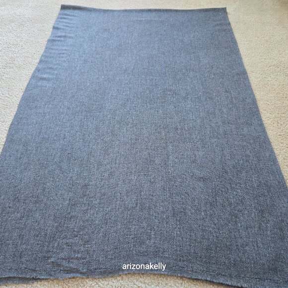 NWOT Woven Cashmere Scarf with Open Weave Detail at Ends Dark Grey Graphite - Picture 6 of 10